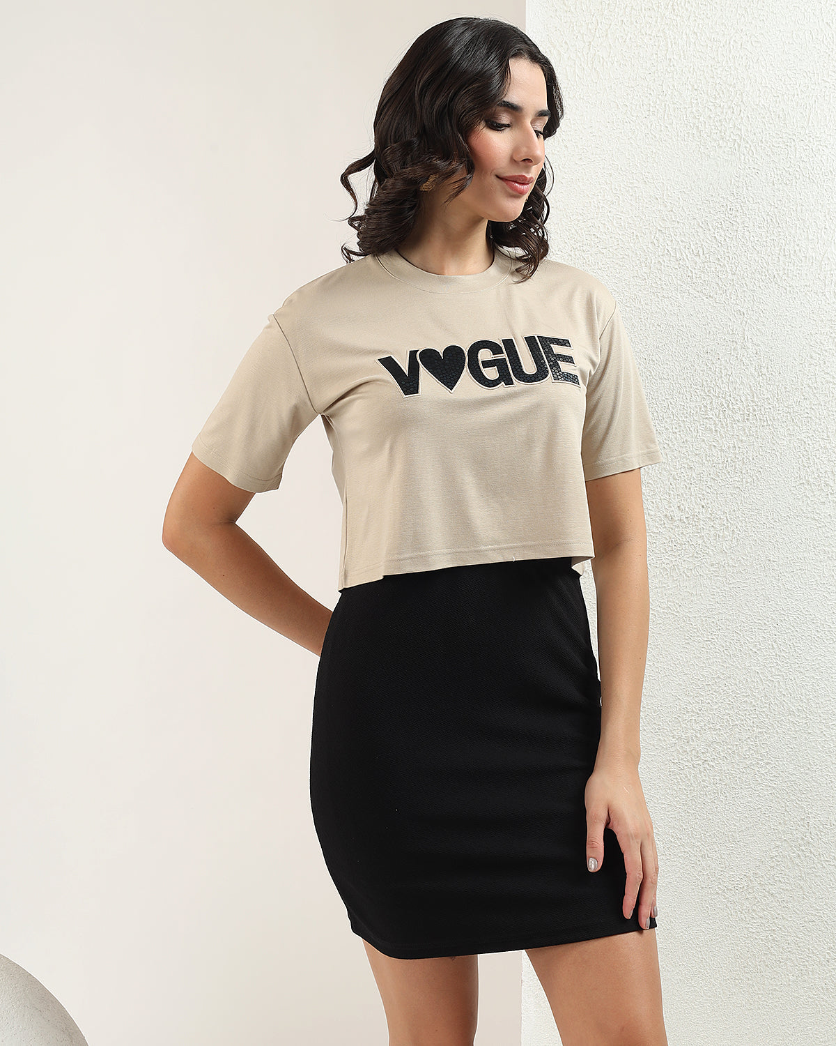 Cropped off white t shirt